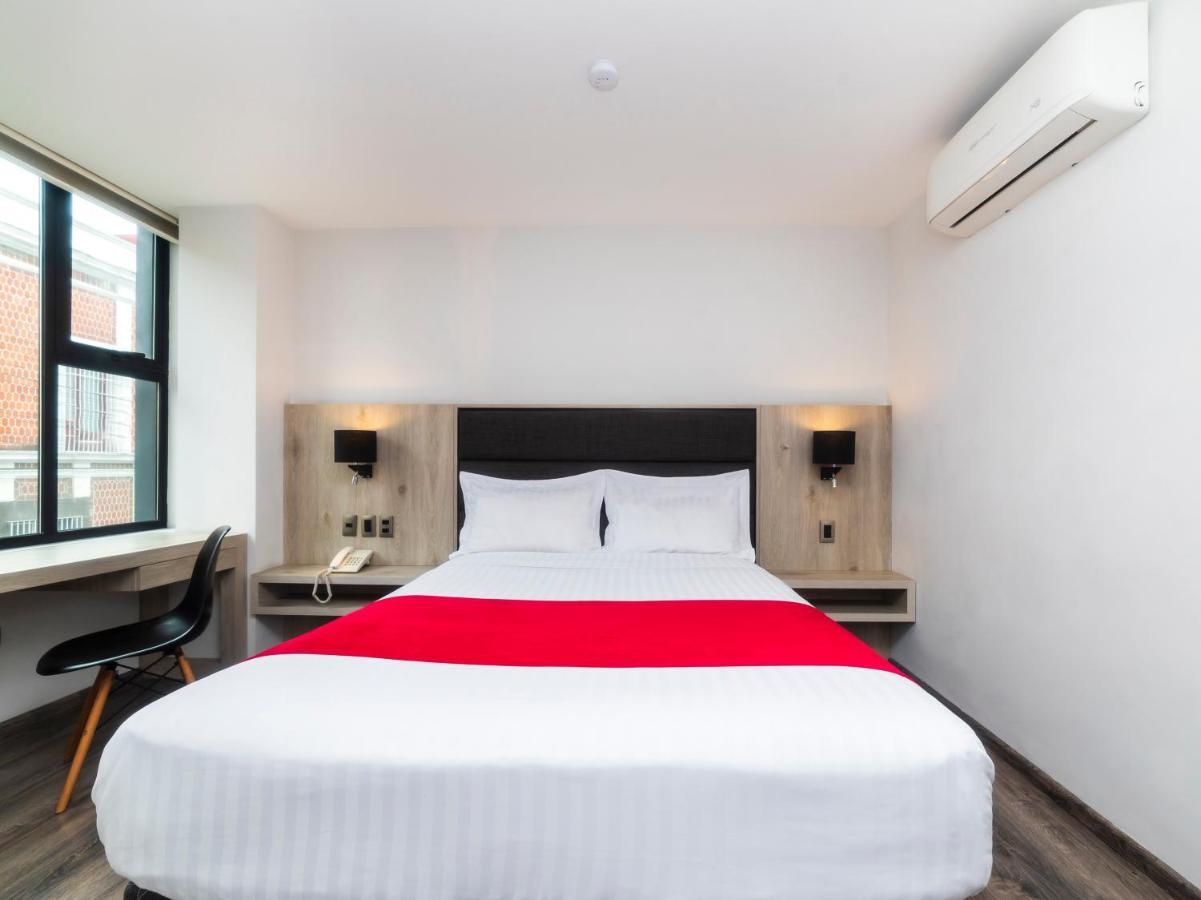 Nube, Centro Hotel 3*